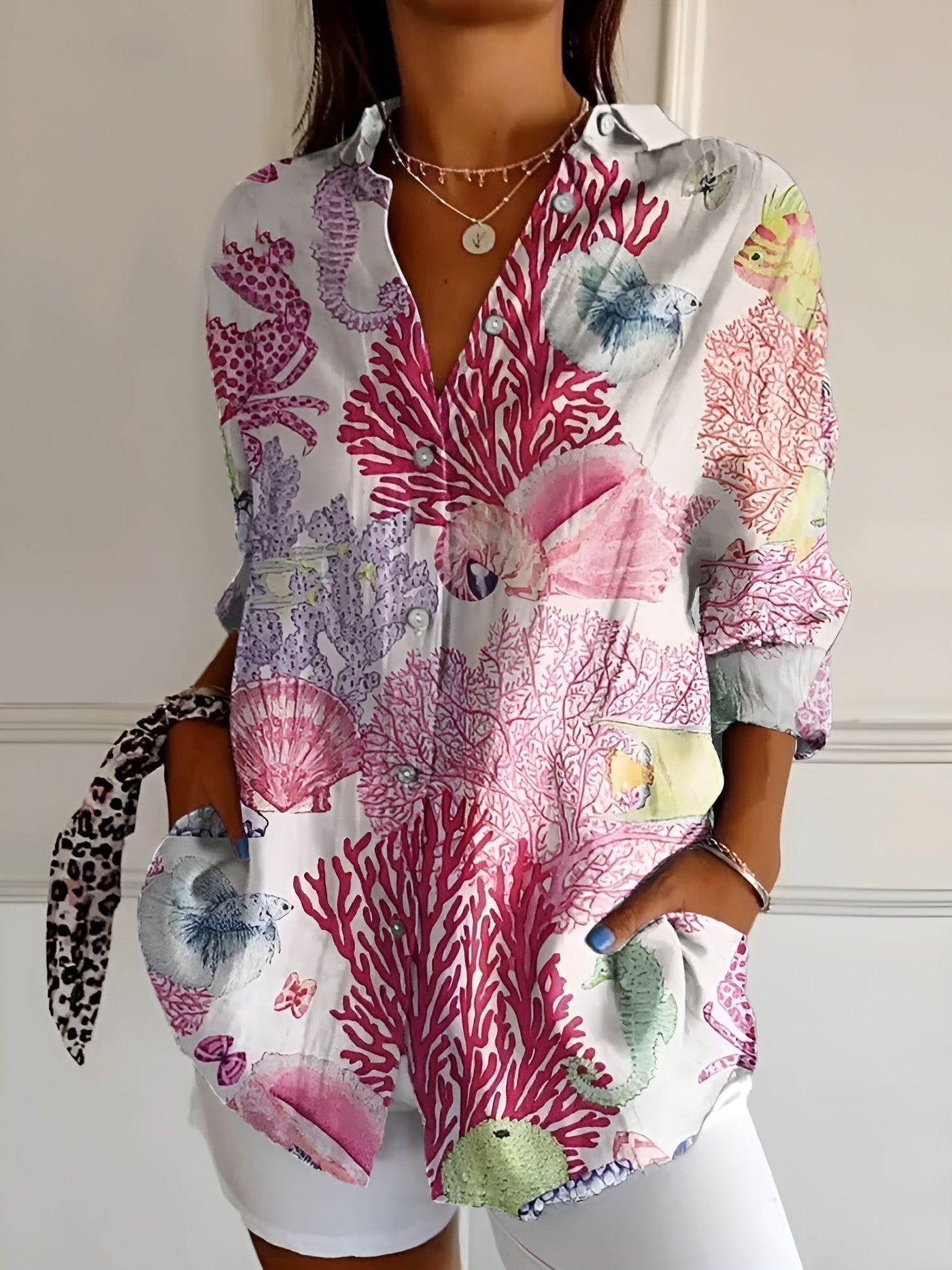 Avril | Elegant bluse med lekne trykk